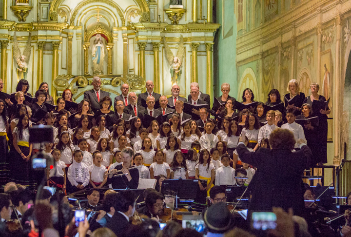 Cuenca, Ecuador Christmas Chorale 2017 - singers